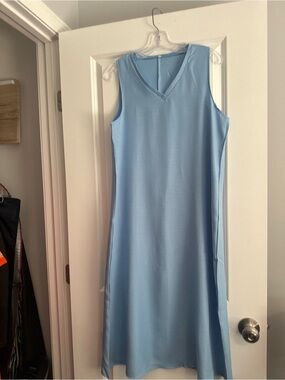 Light Blue Sleeveless V-Neck Midi Dress